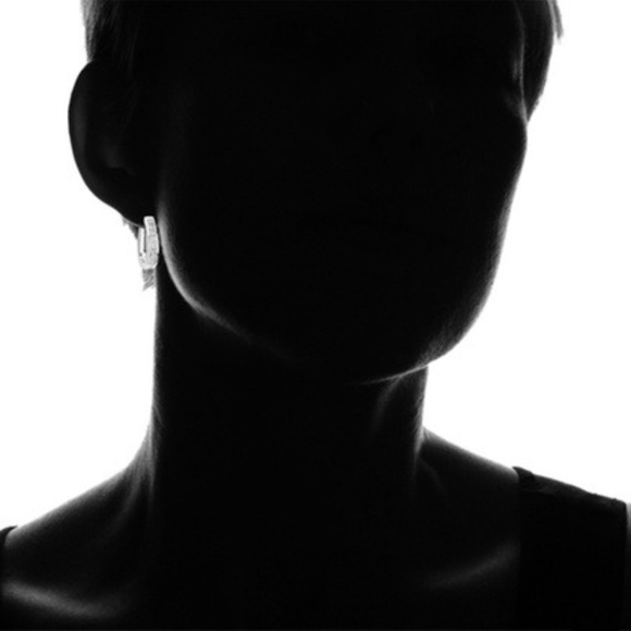 2 Pairs 18k Gold Plated Swarovski Crystal Earrings - Picture 2 of 2